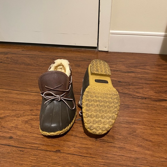 L.L. Bean Shearling Lined Low Bean Boots / Moccasins - Picture 5 of 6